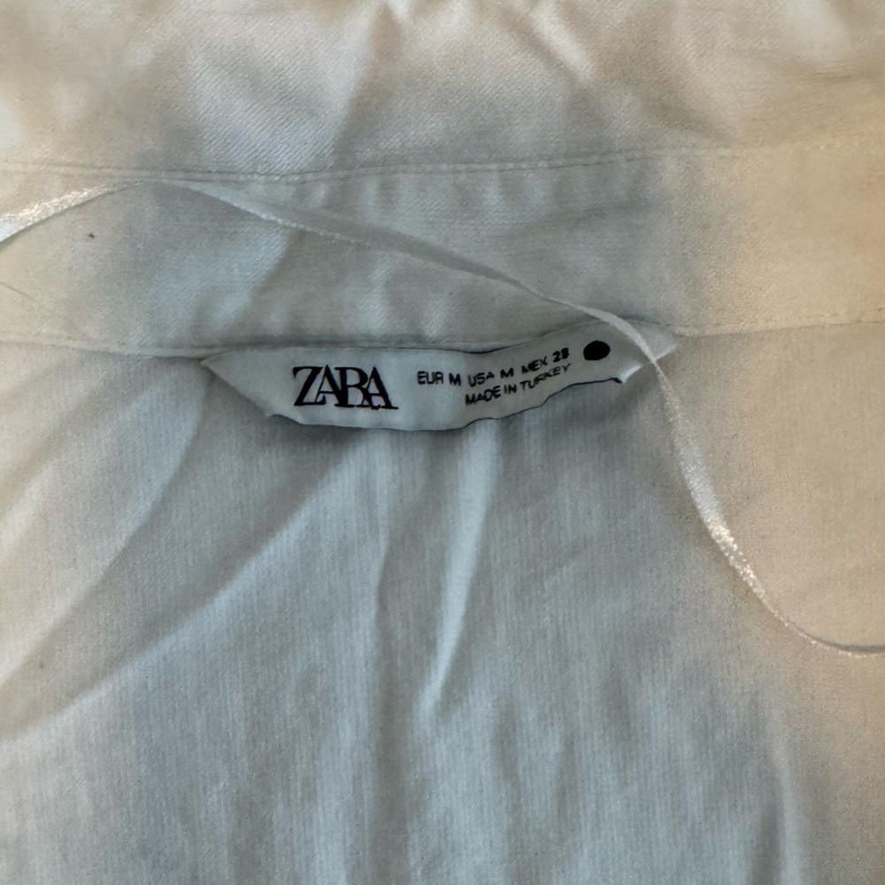 Zara Cream Cropped Ruched Long-Sleeve Shirt - Picture 3 of 4
